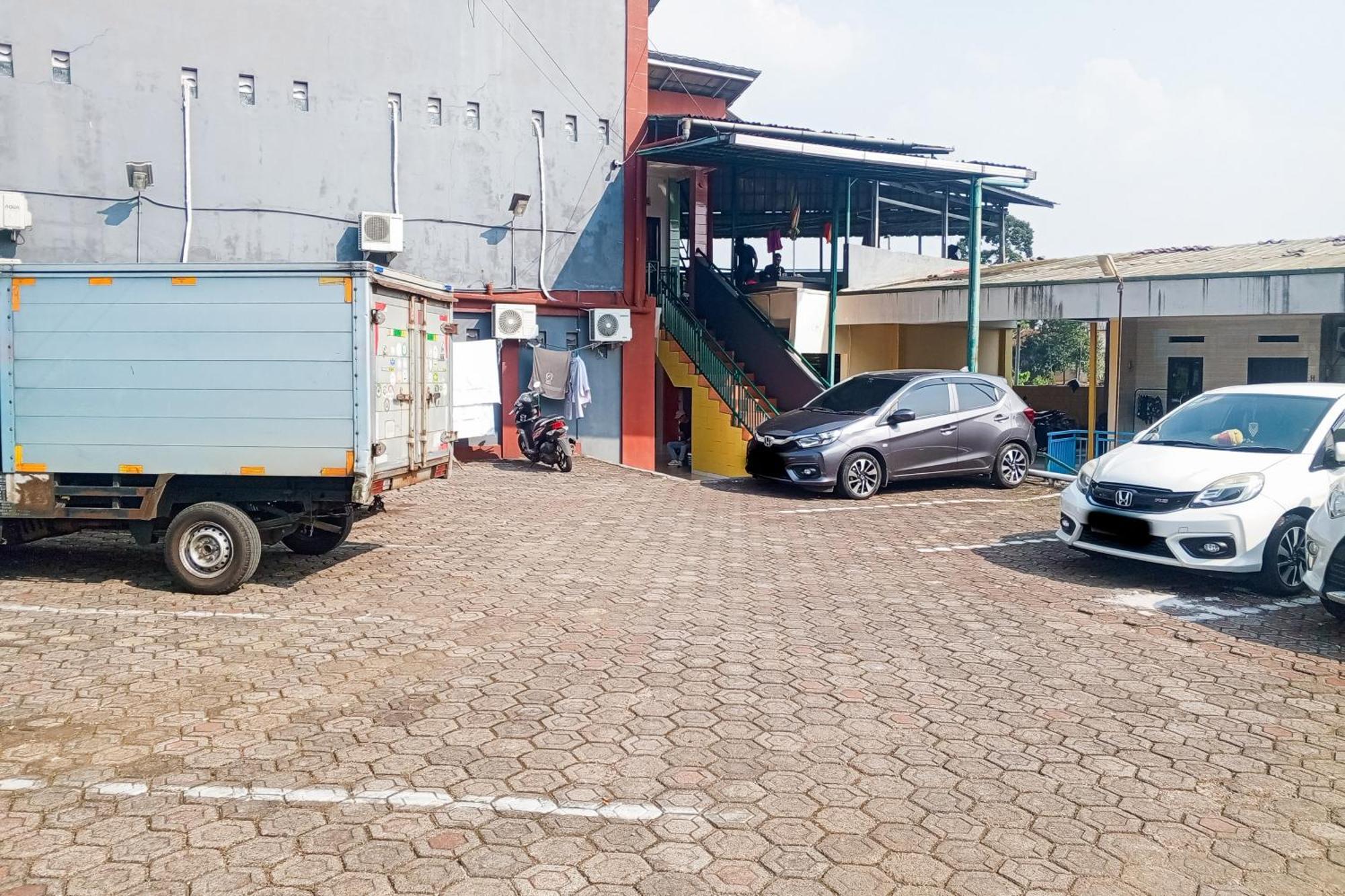 Malibu Syariah Bogor Redpartner Hotell Exteriör bild